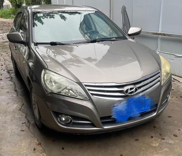 北京现代2012款悦动 12年北京现代悦动