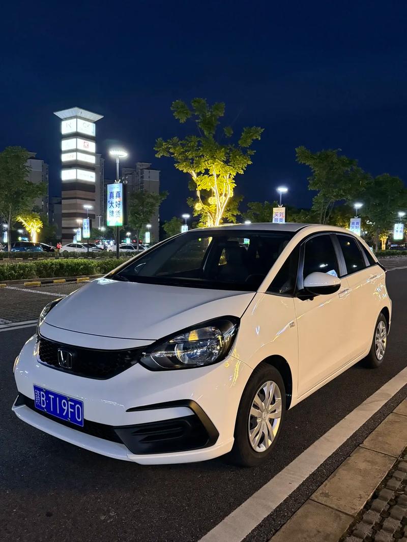 开飞度的一般是穷人吗,开飞度丢人吗